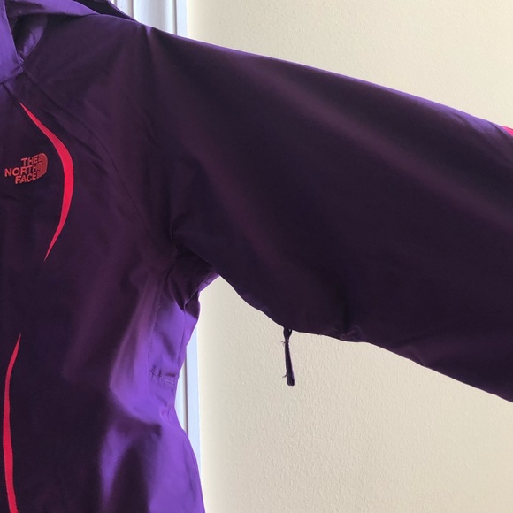 The North Face Women’s Jacket - Picture 5 of 5